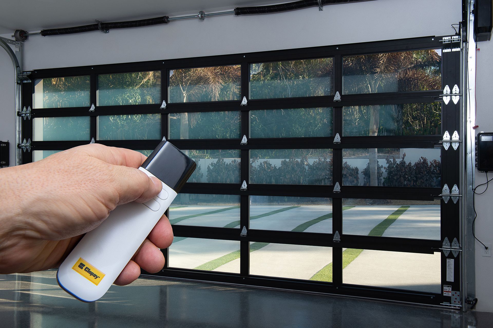 C-Power™ Enabled Click-to-Conceal™ Panels Clear