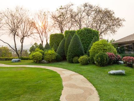 Quality Lawncare and Landscaping LLC