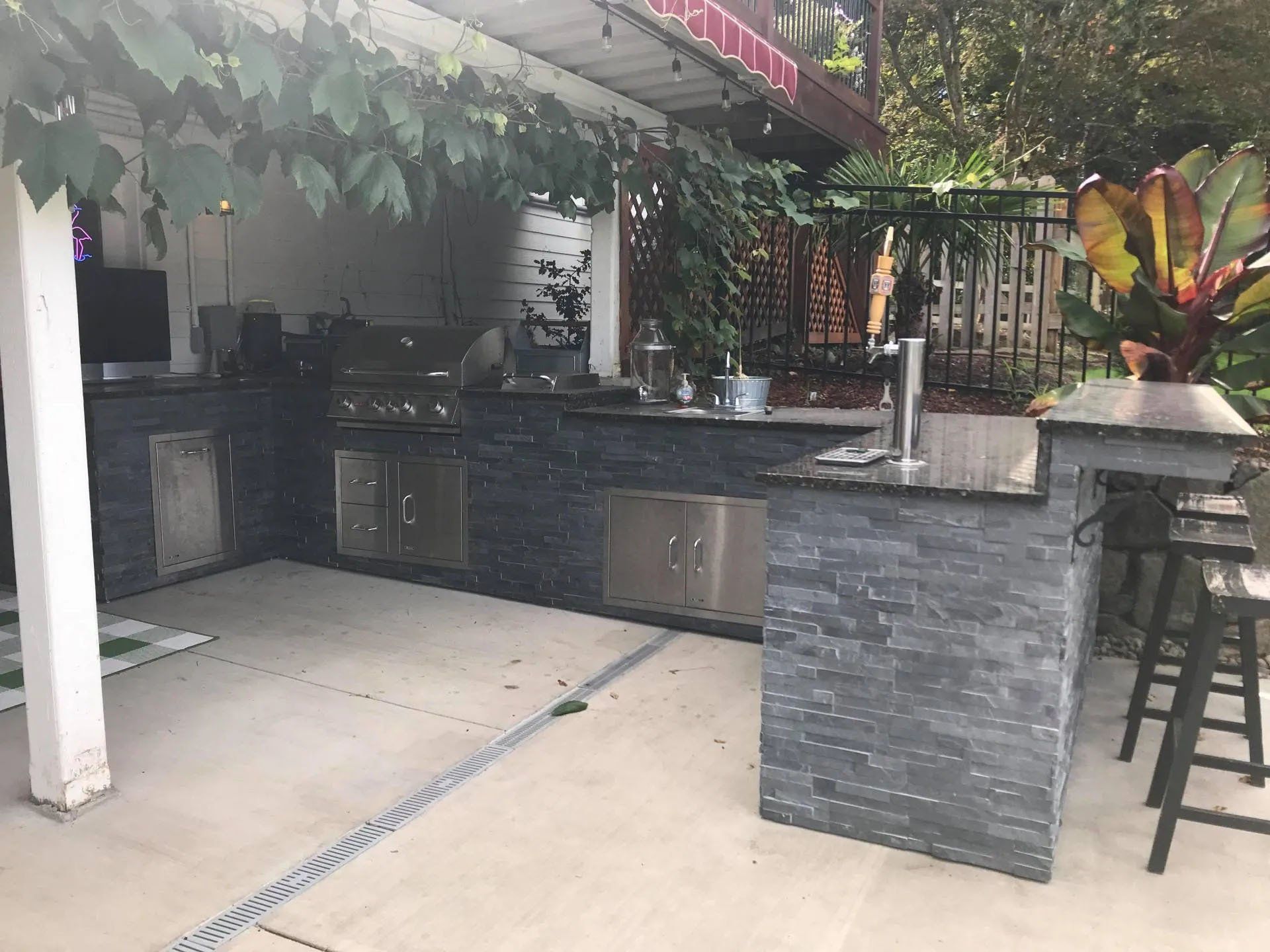 Outdoor Kitchen