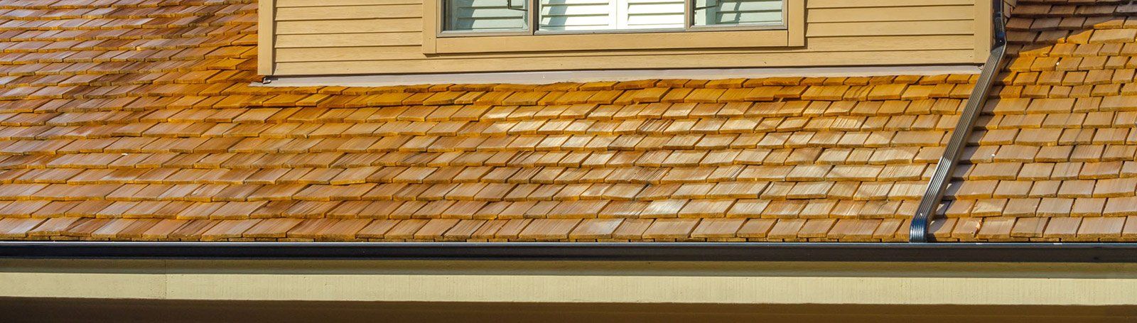House wood shingle roof