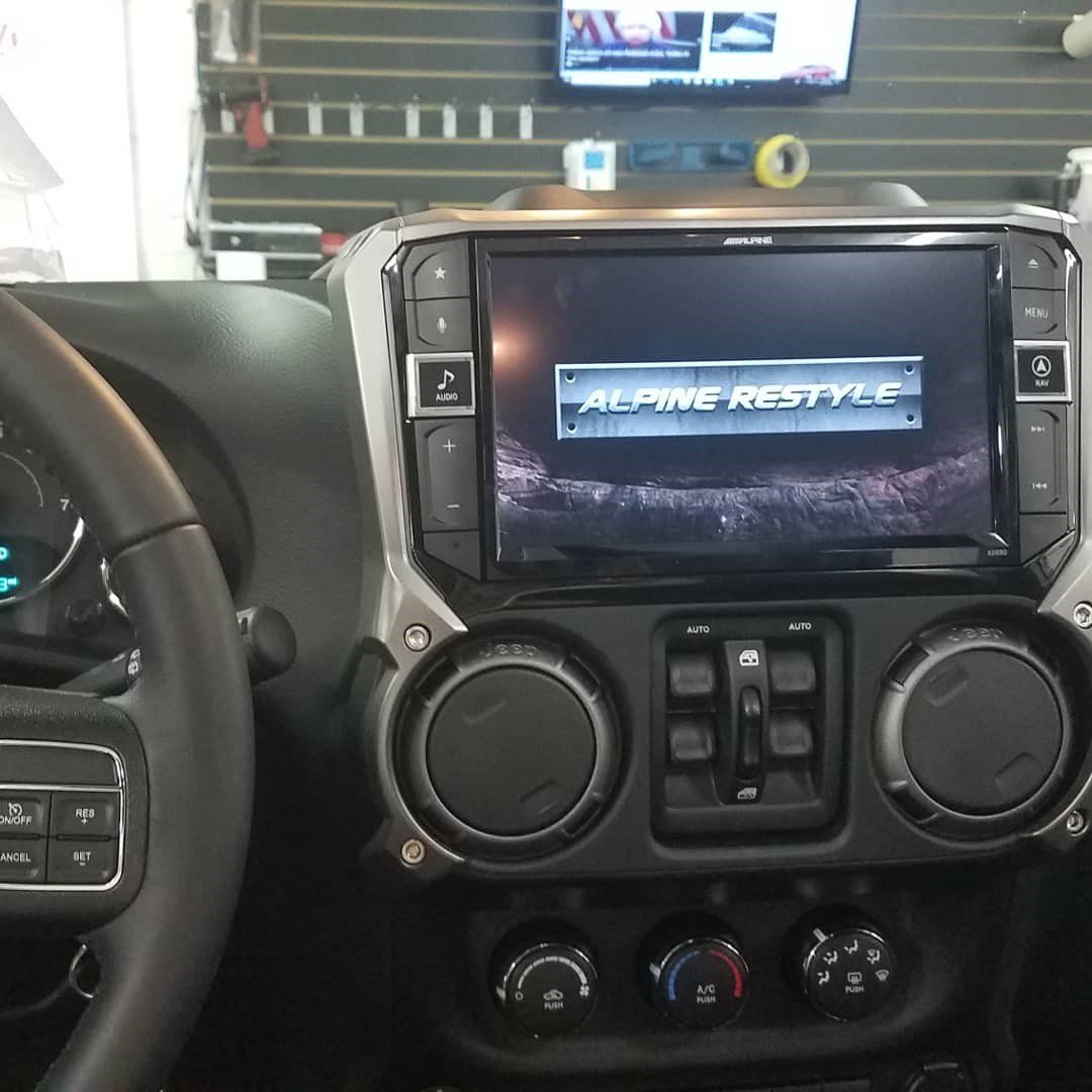 Car's sound and video