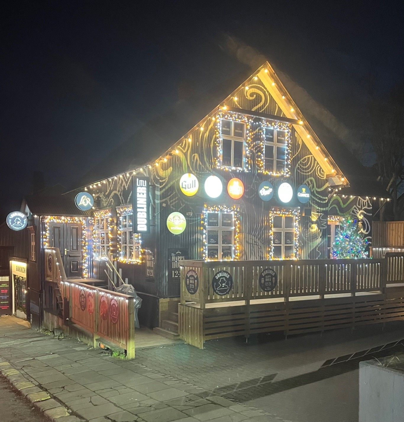 The 2025 Grady Bunch Burgee hanging up in The Green Turtle Club
