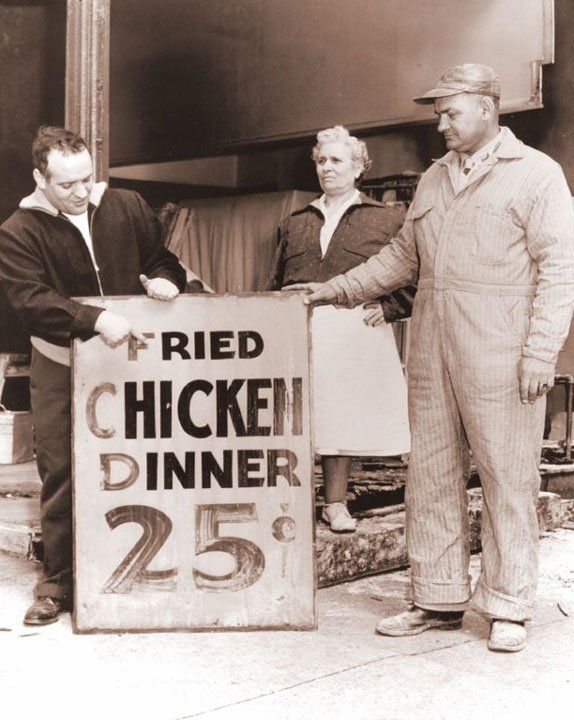 Old photo of a fried chicken dinner