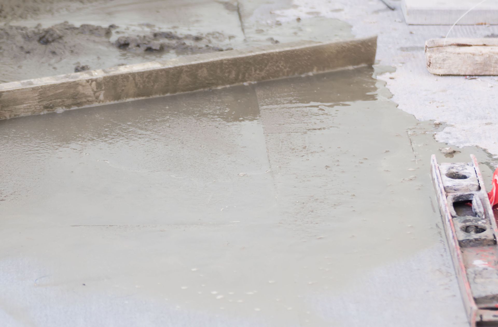Lightweight insulating concrete installation