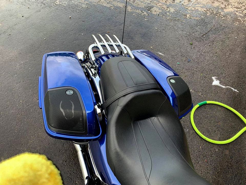 Custom container for motorcycle