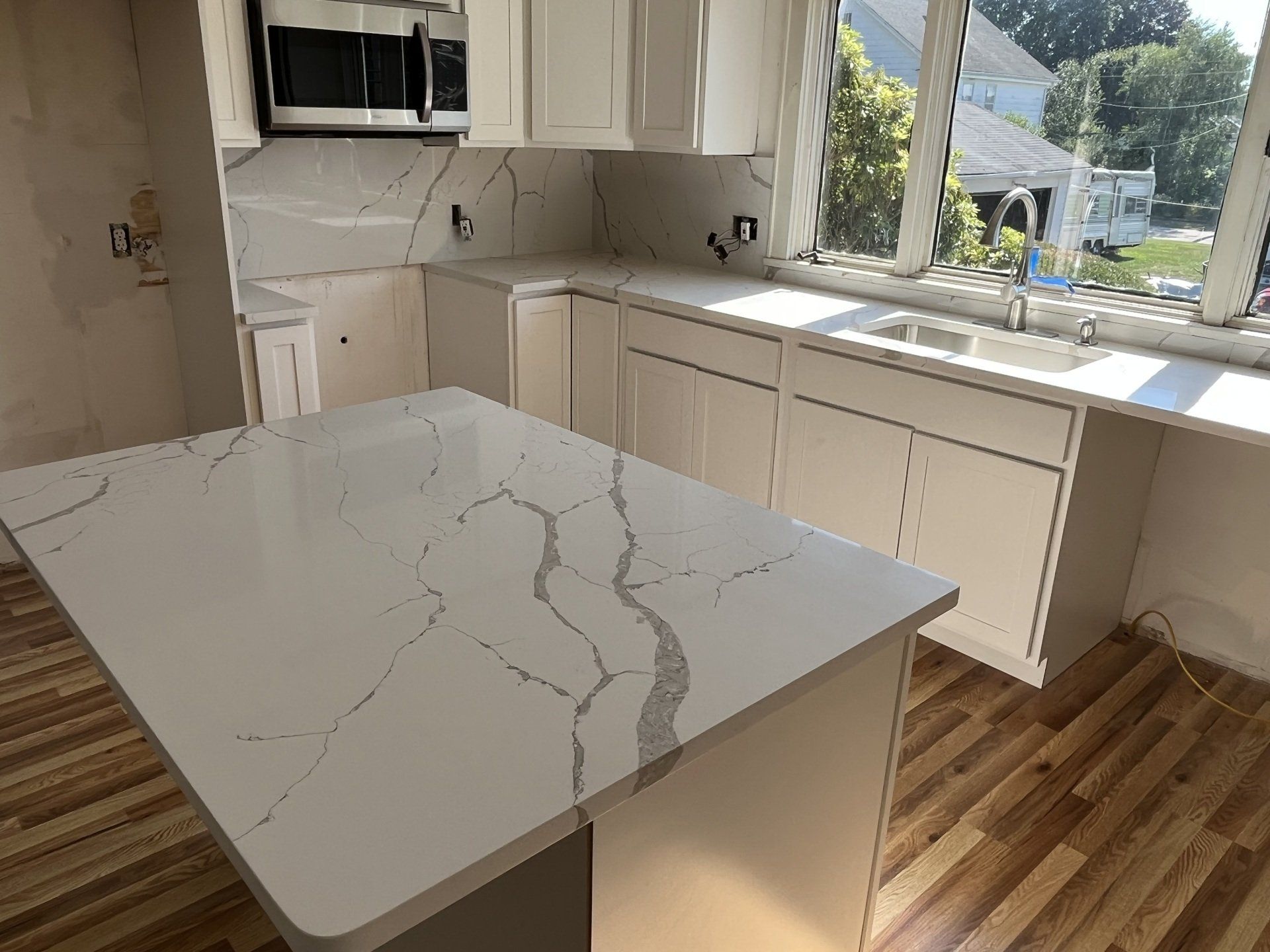 Quartz countertop installation and design