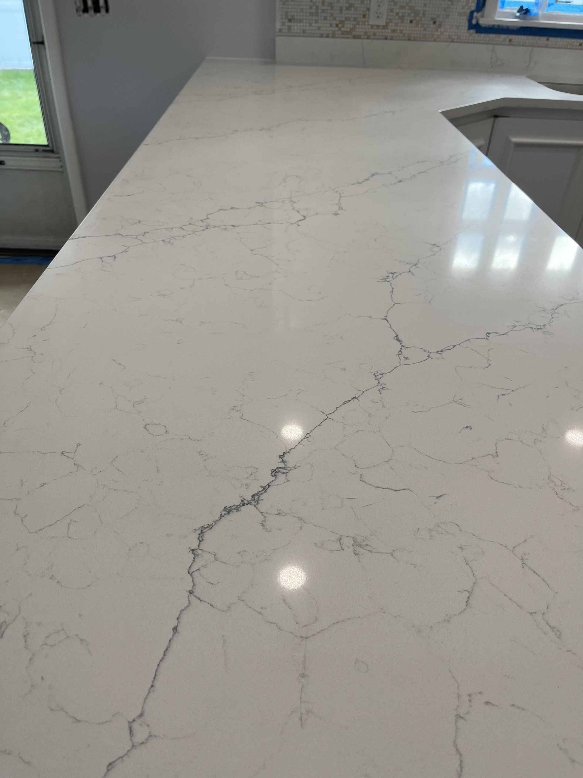 White kitchen countertop design