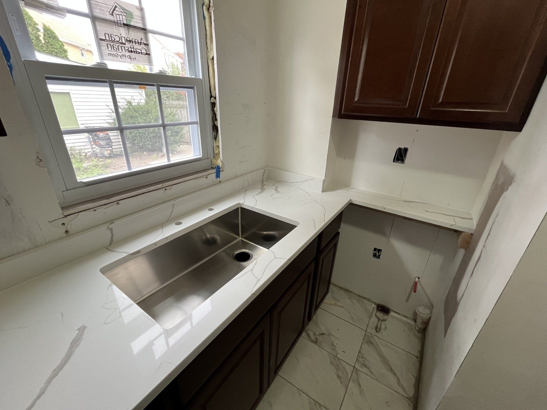 Stainless sink design