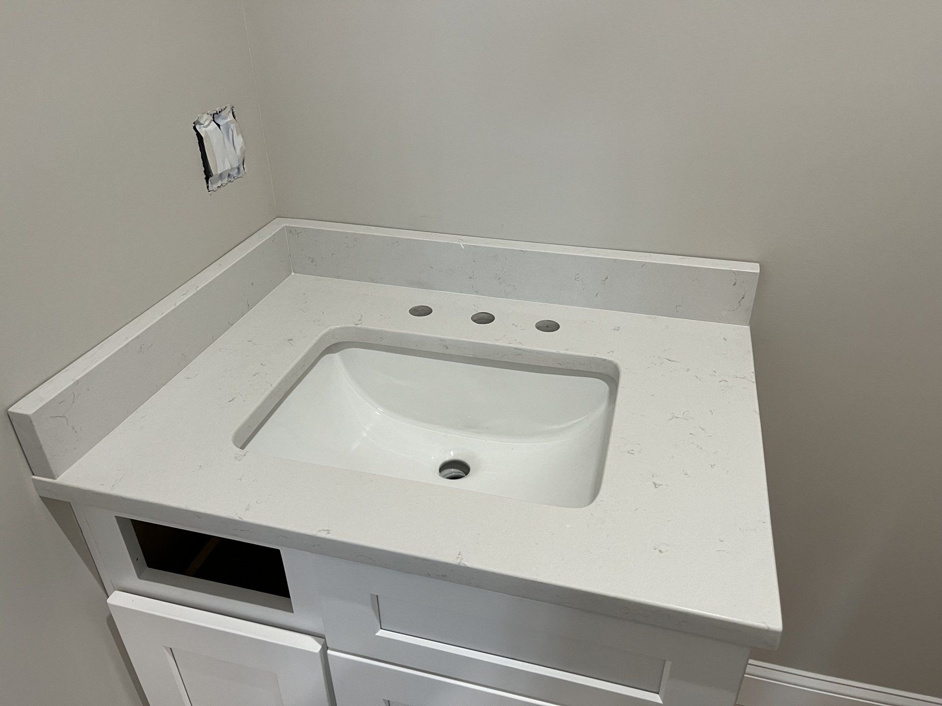 Modern bathroom countertop design