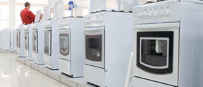 Cooking ranges in an appliance store