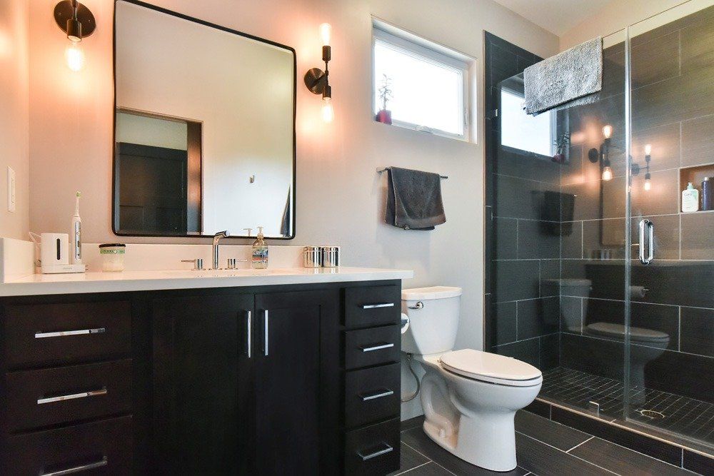 Modern bathroom
