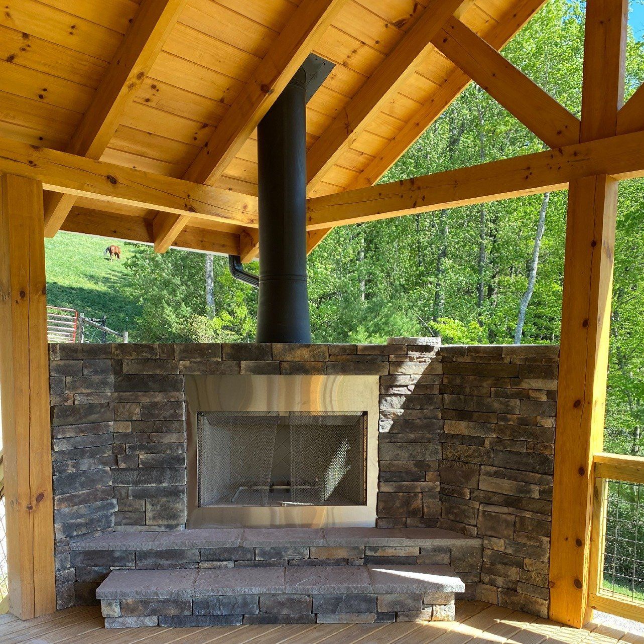 Outdoor fireplace