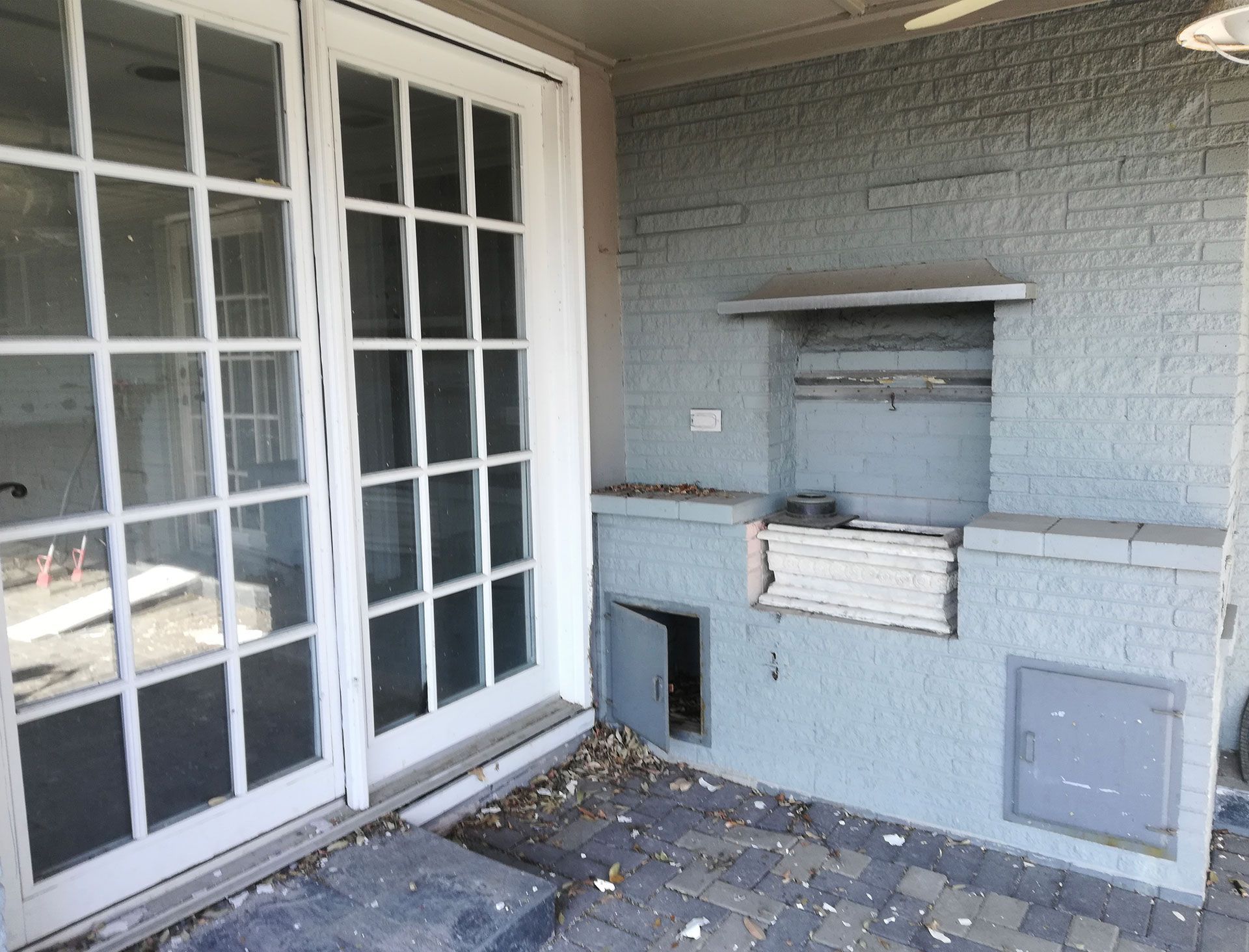 Porch nook - before