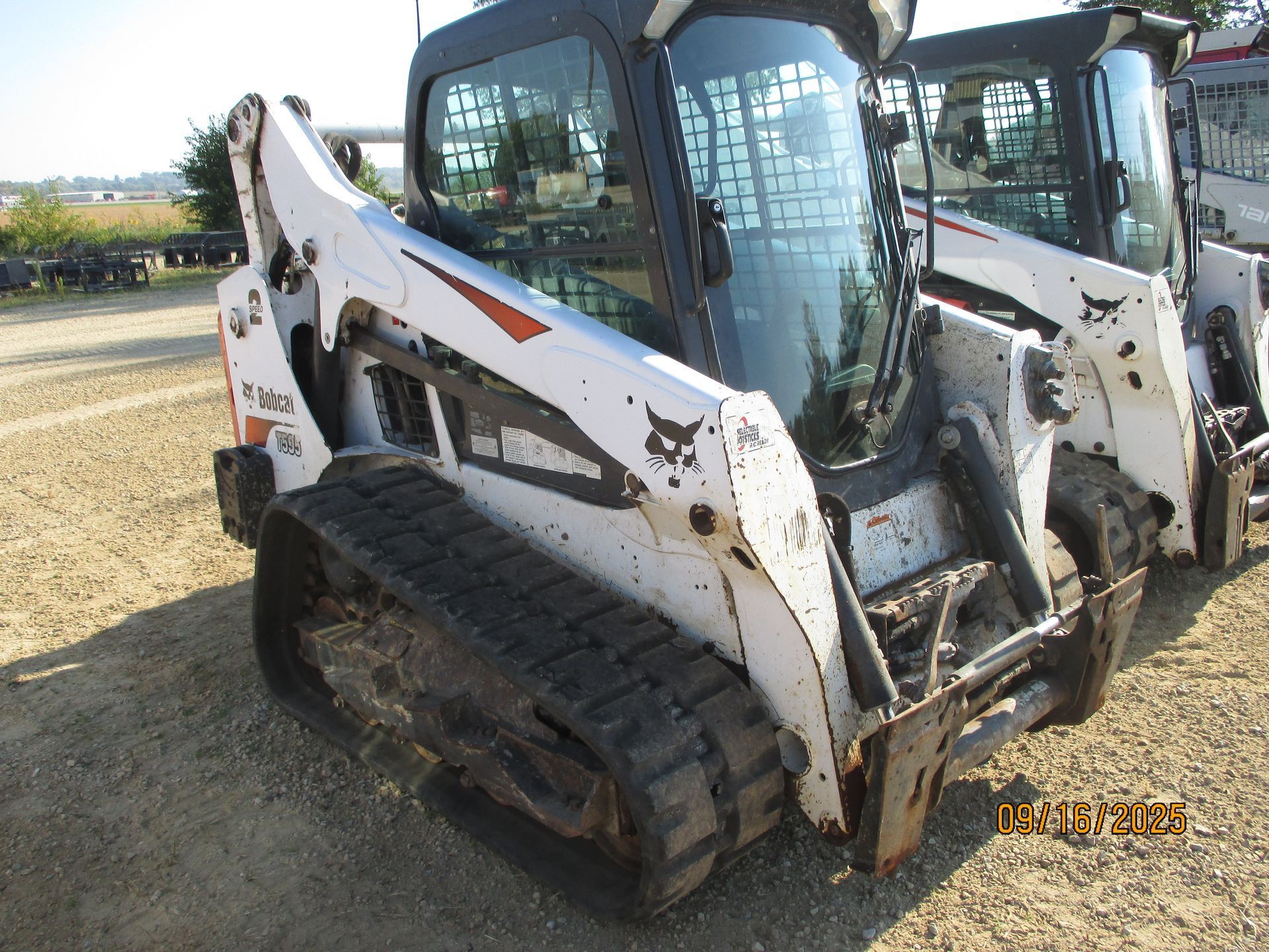 Bobcat T595