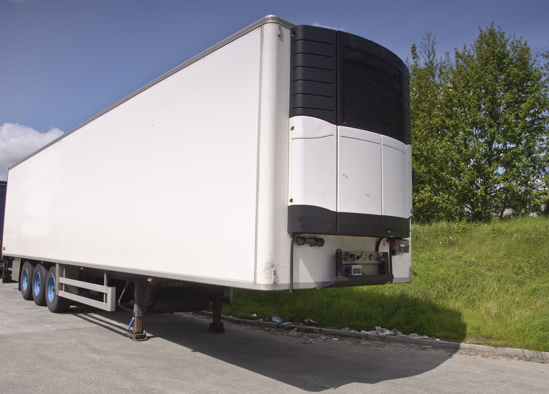 refrigerator trailer sales