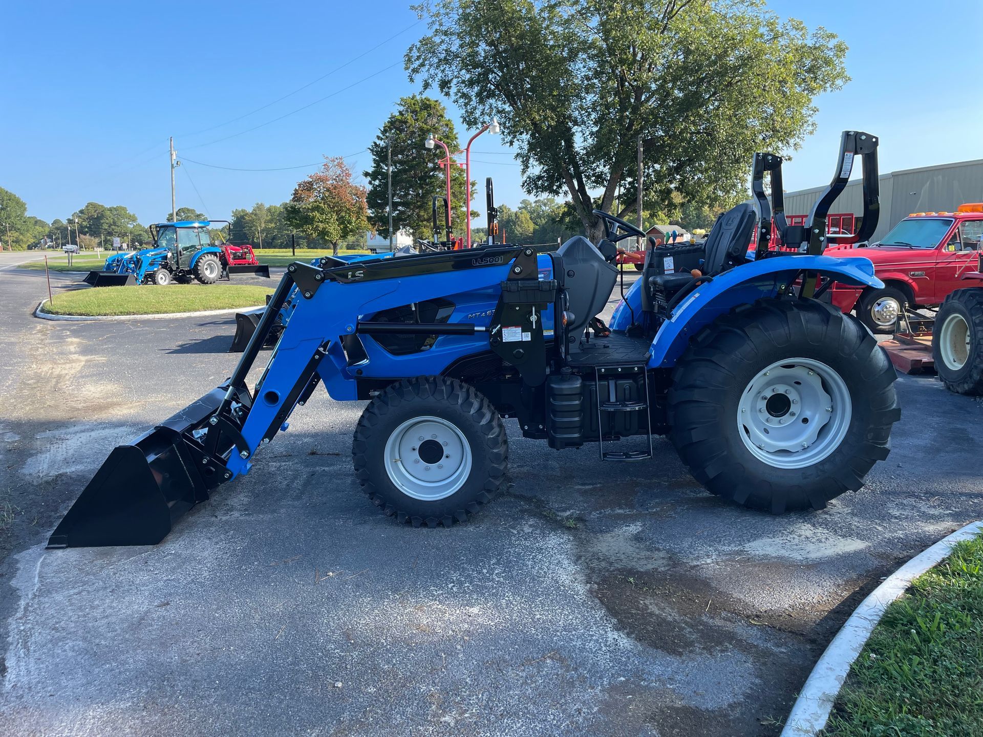 Roger Fowlers LS Tractor for sale