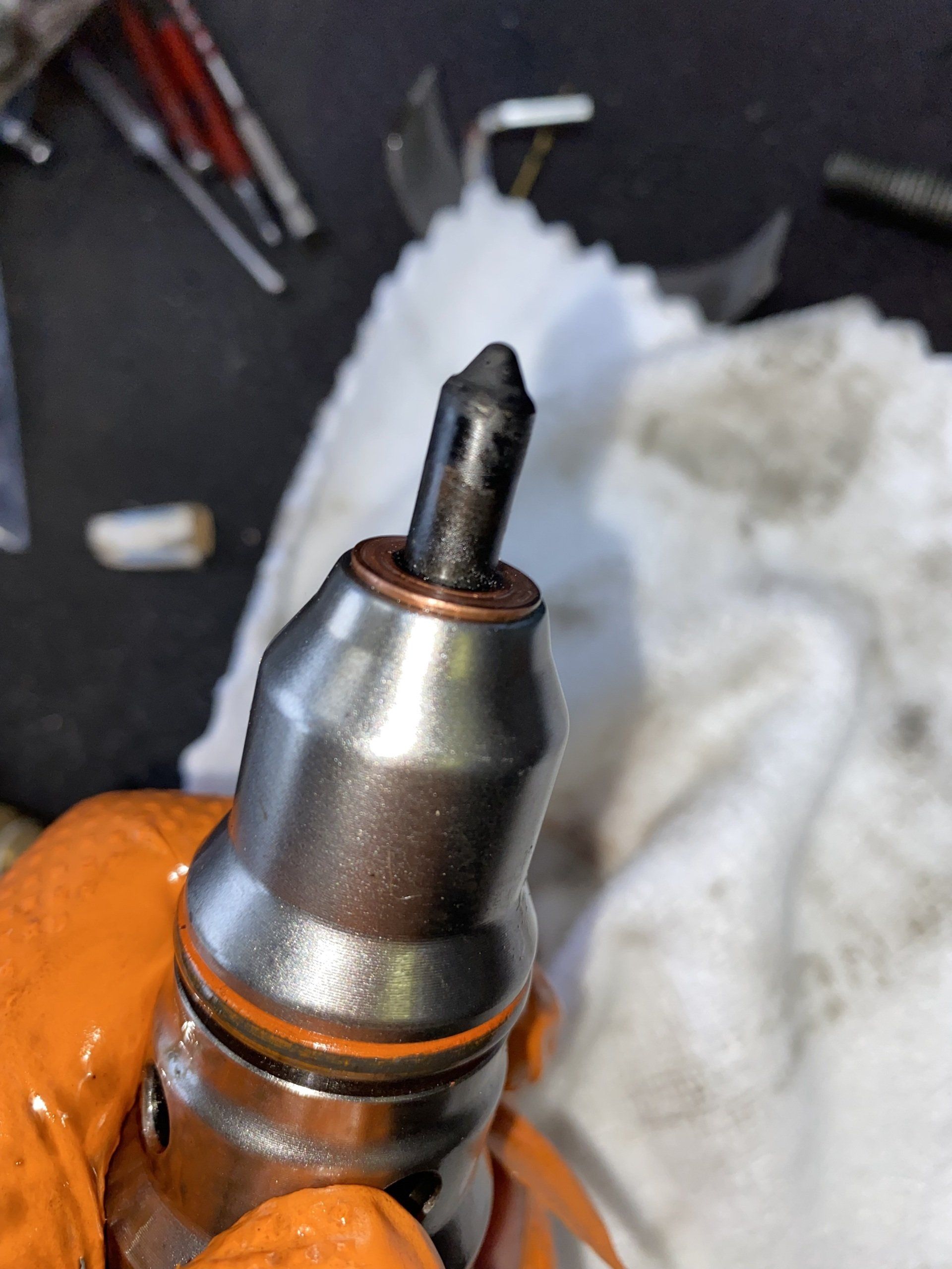 Diesel engine fuel injector