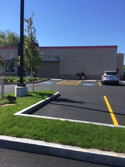 Asphalt paving services