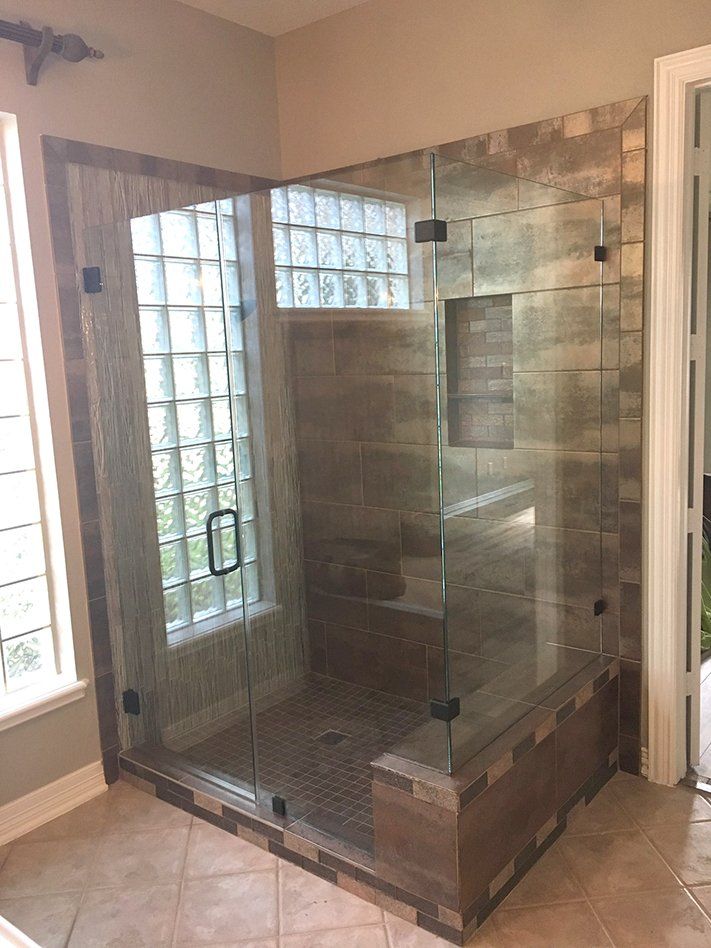 Shower glass enclosure