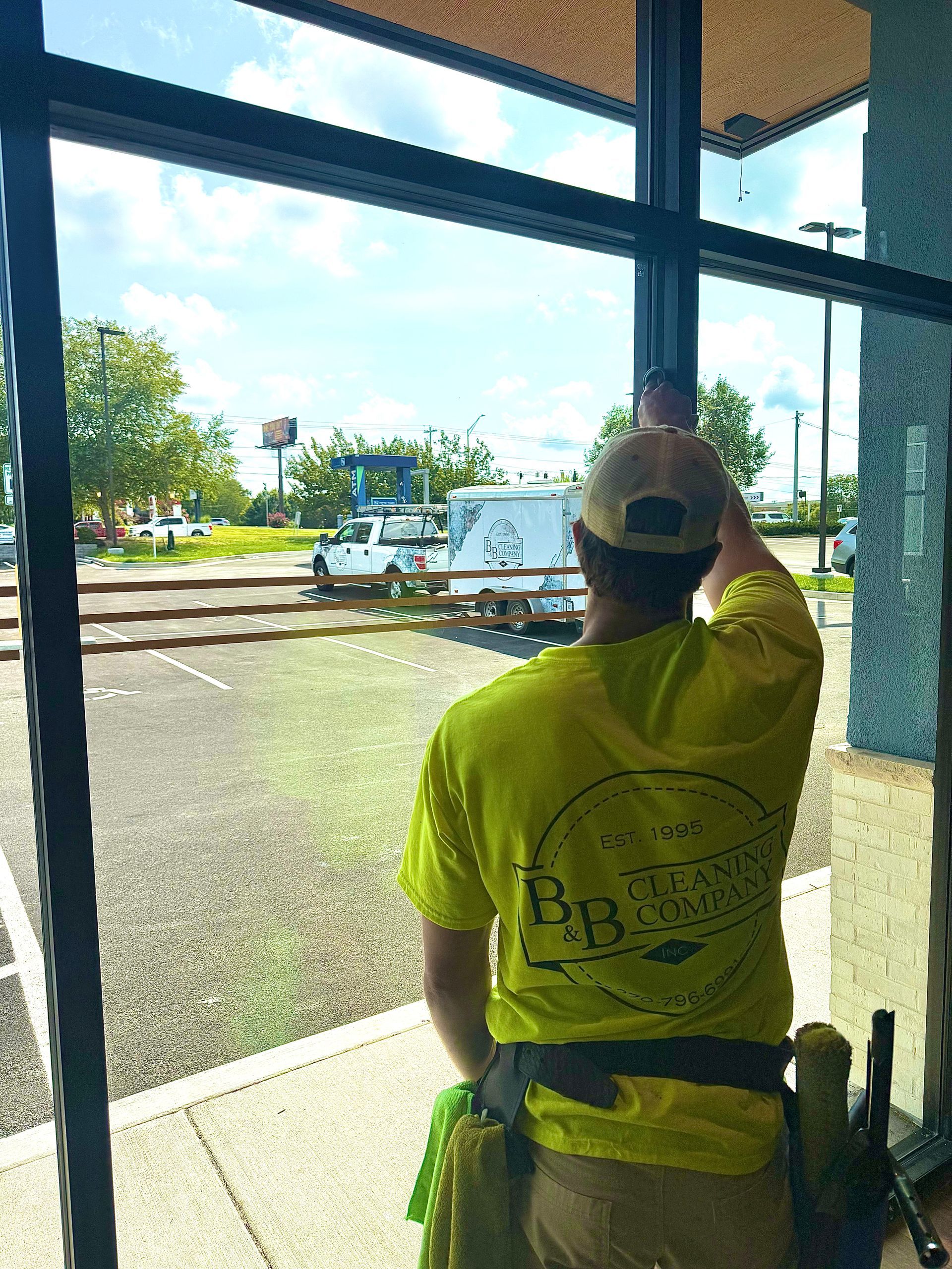 Window cleaner