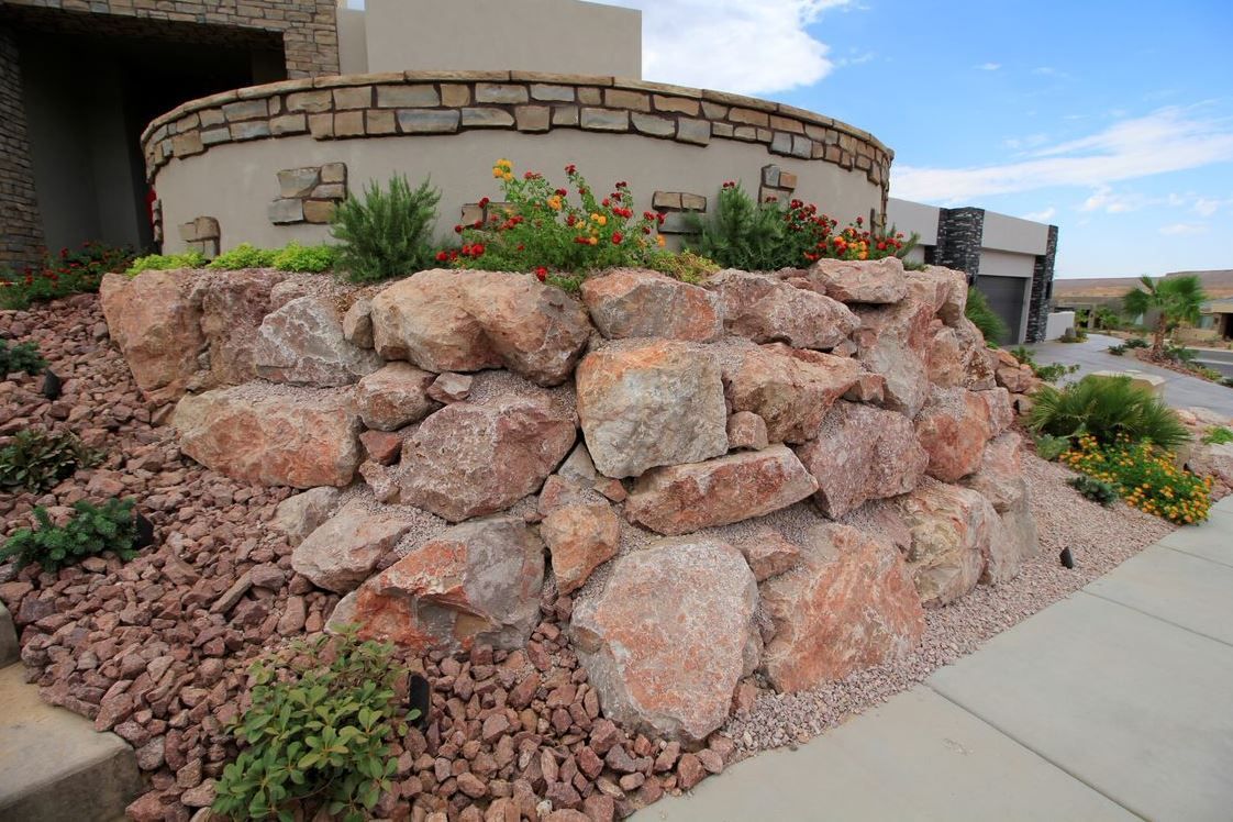 Hardscape-Pavers-Courtyard