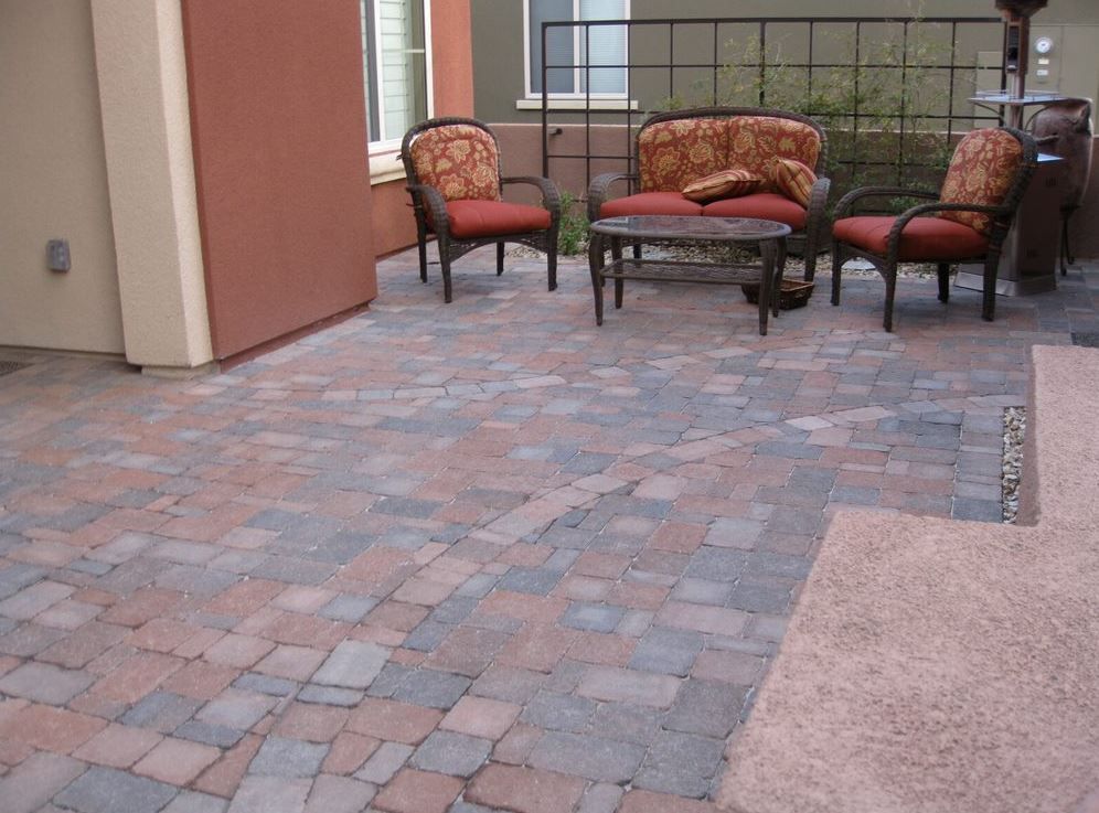 Hardscape-Pavers-Courtyard