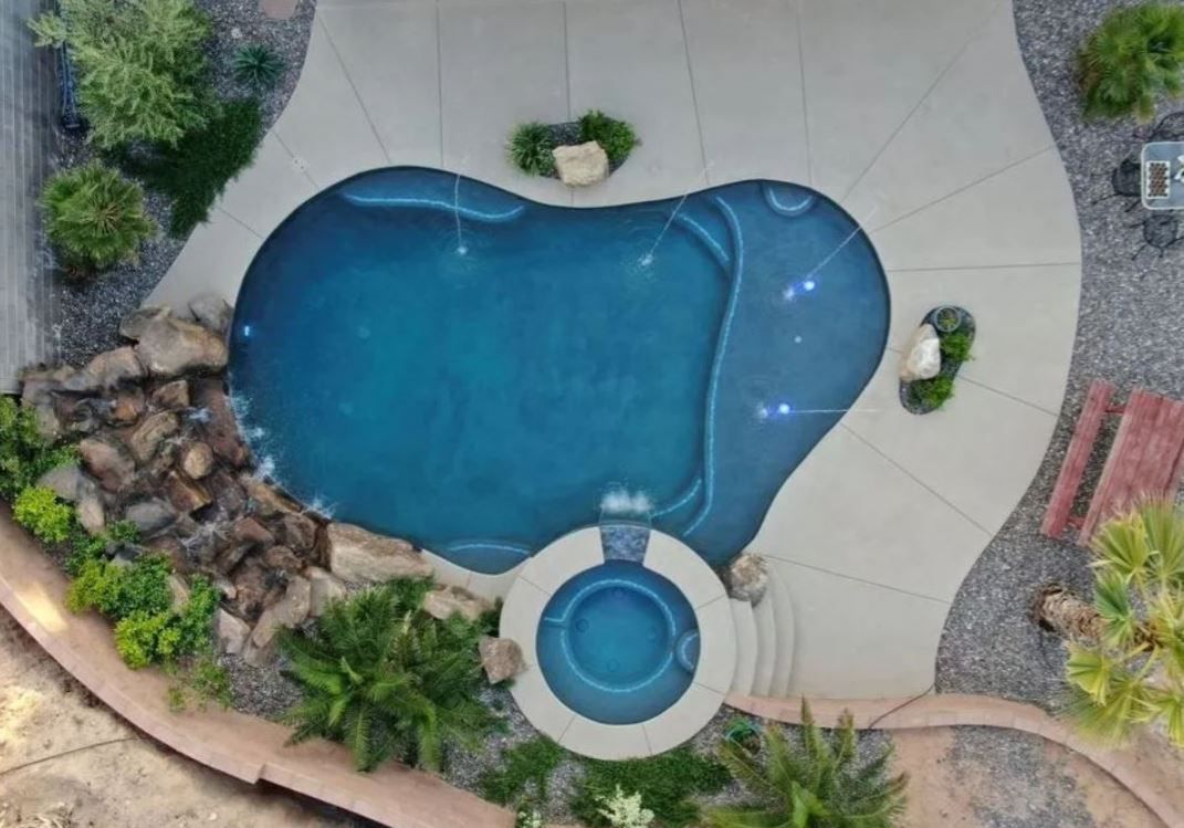 Pool with Water Feature