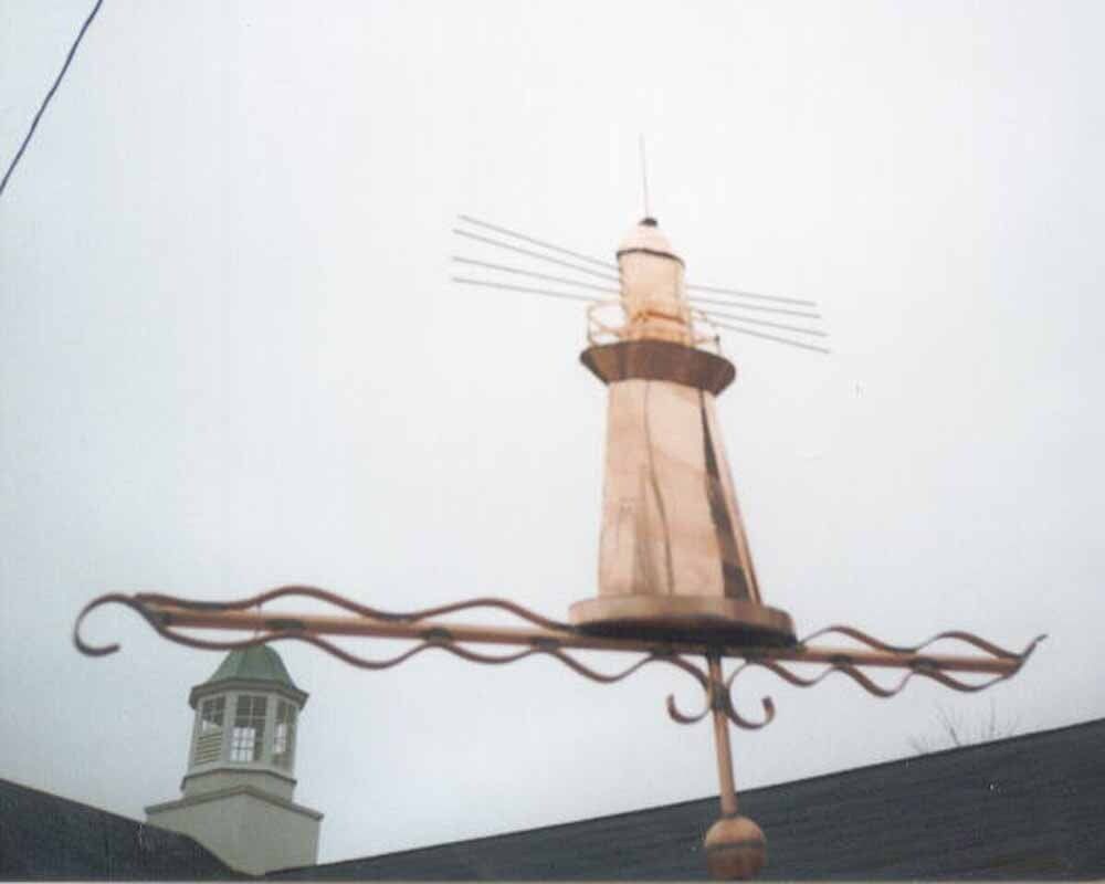Structure weathervanes