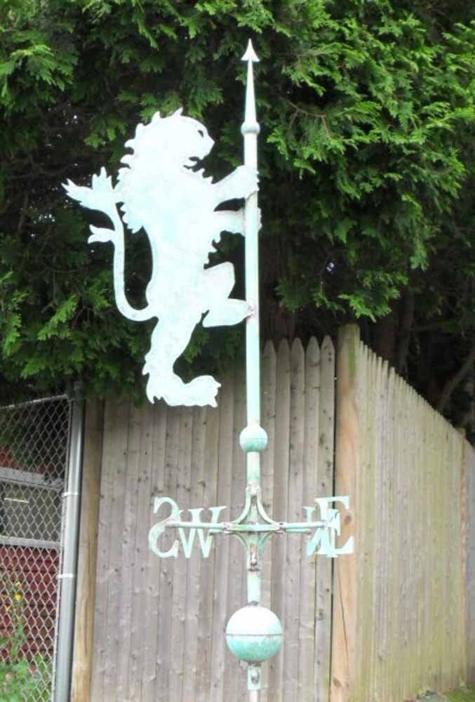 Symbolic weathervane