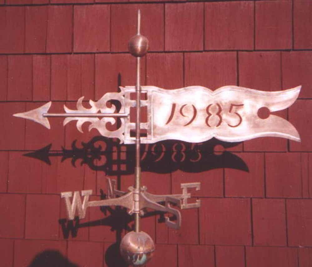 Banner weathervane