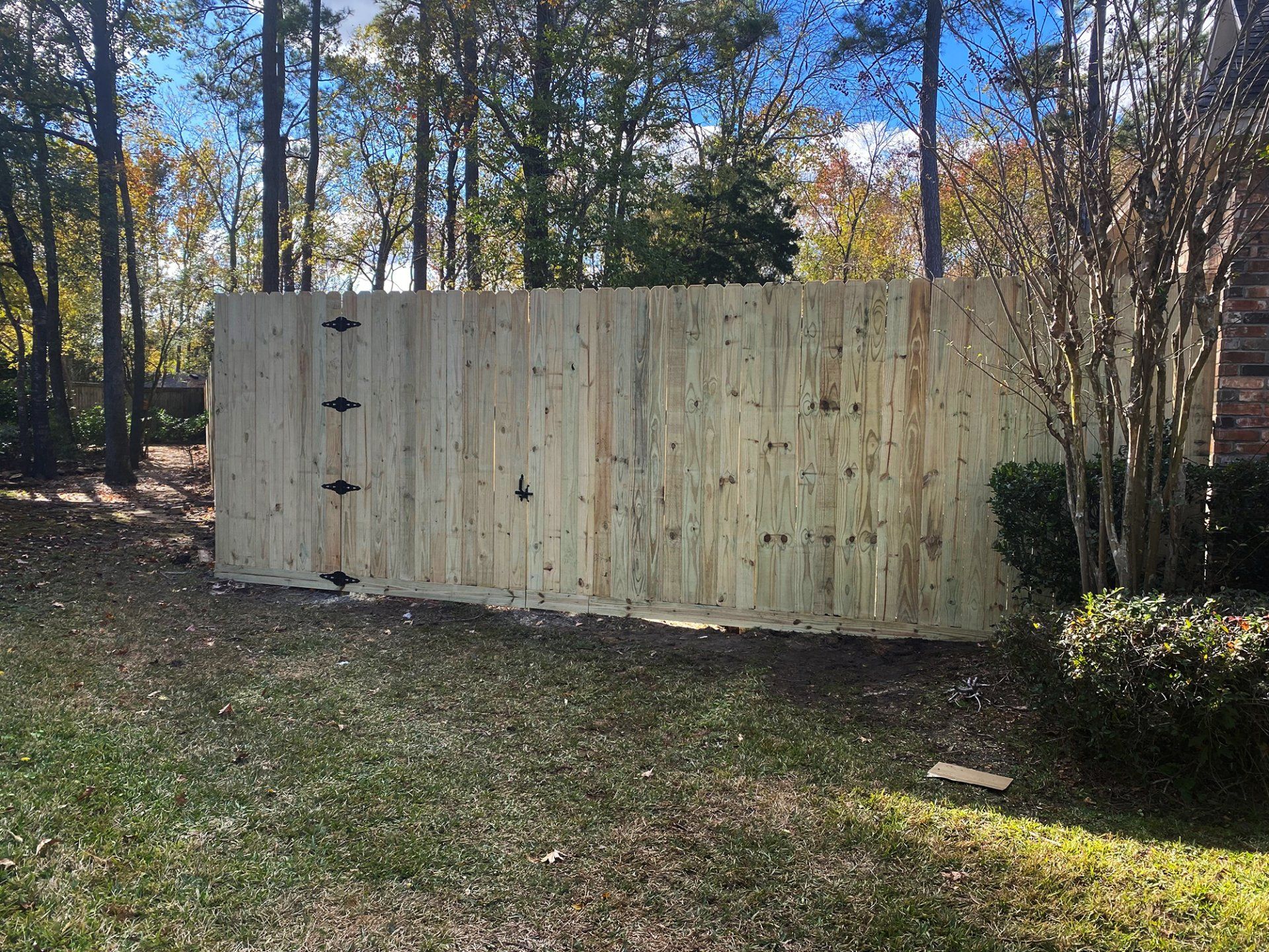 Wood fence service