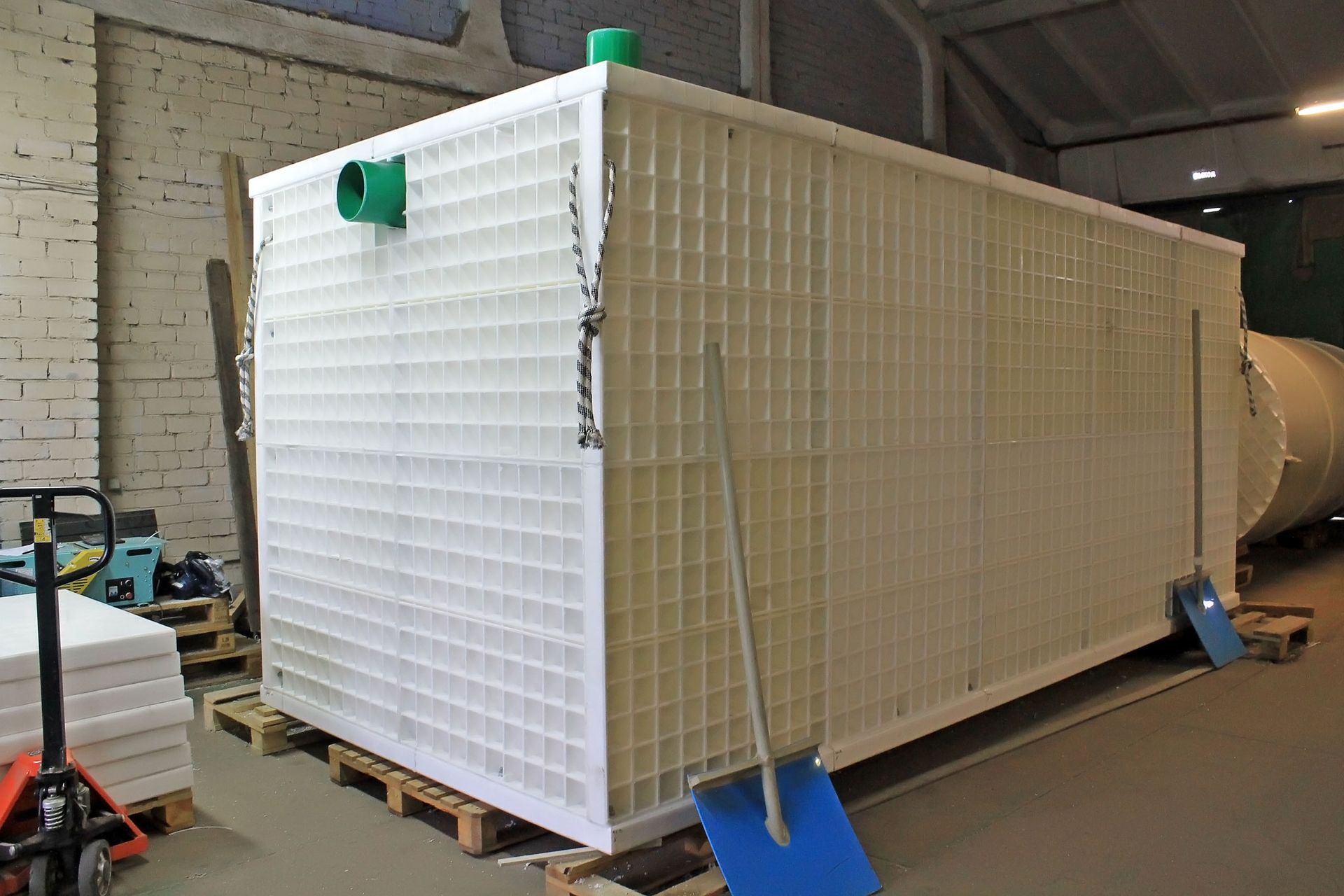 commercial tank cleaning service