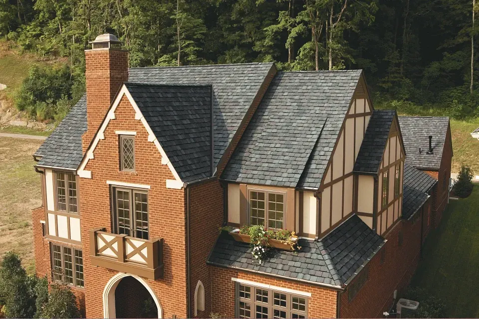 grand-manor