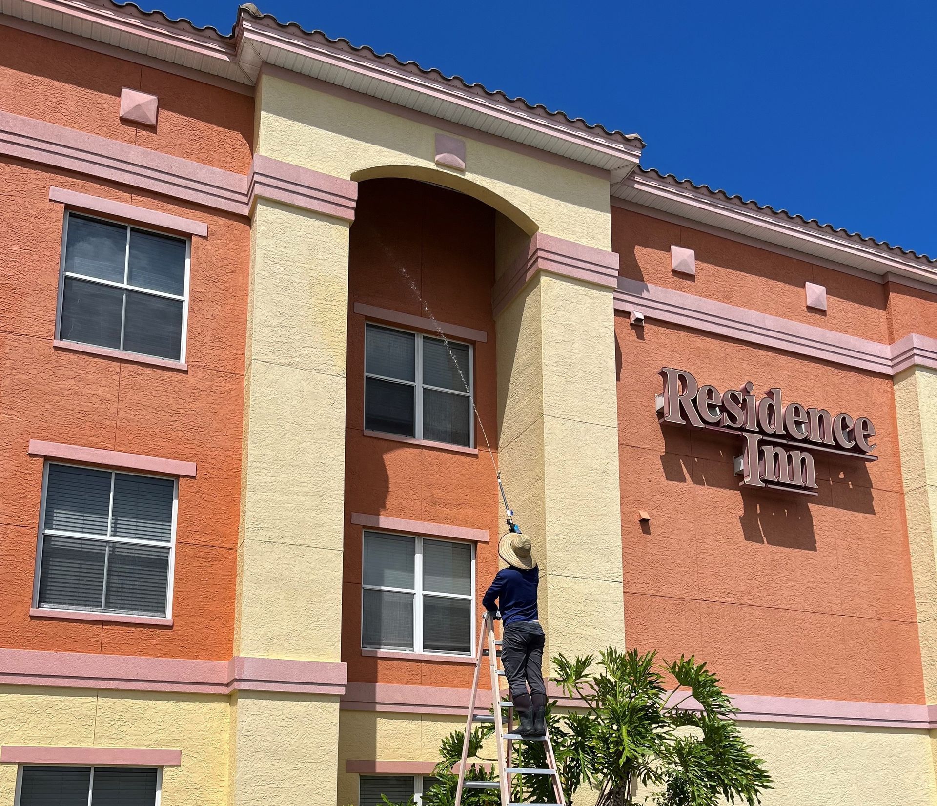 Hotel Commercial Pressure Cleaning Naples