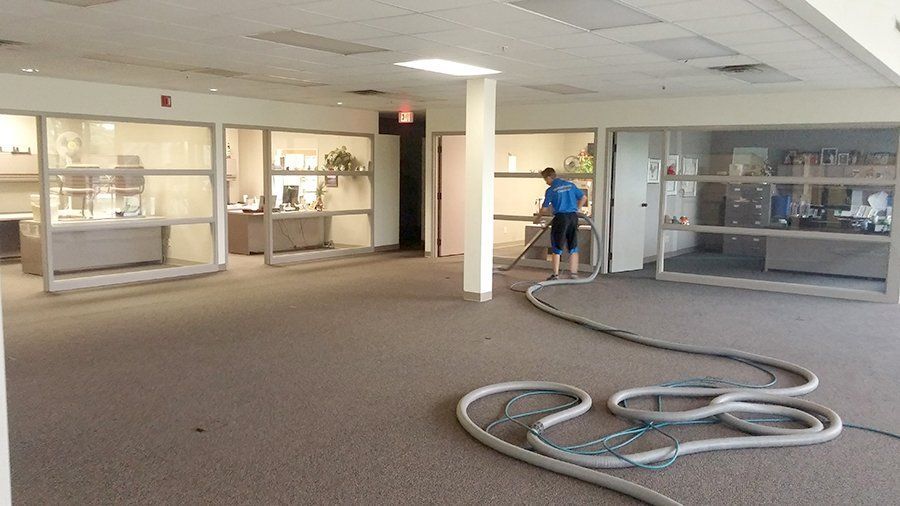 Commercial carpet cleaning