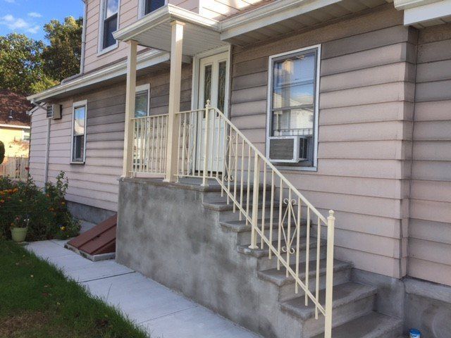 Residential Vinyl and PVC Railings for steps