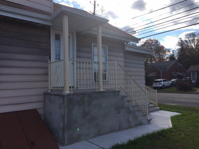Residential Vinyl and PVC Railings for steps