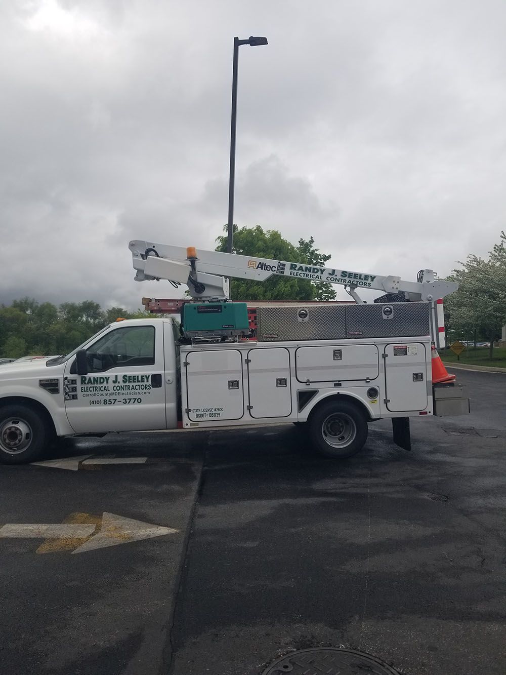Electrical Service Vehicle