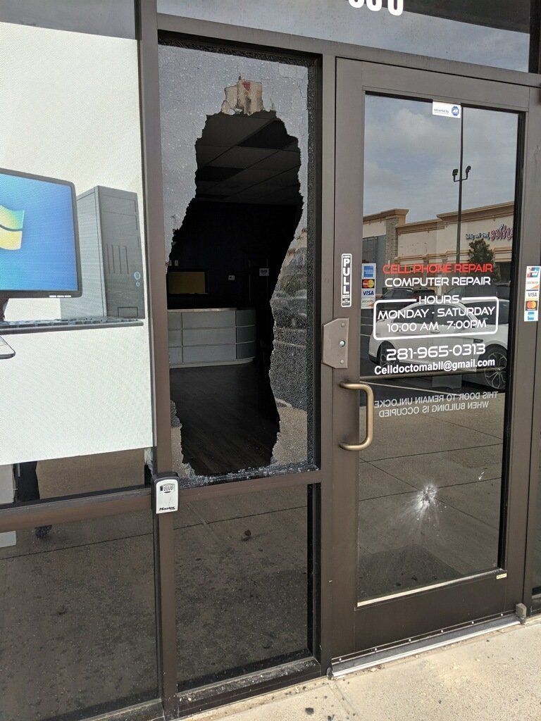 emergency board up before