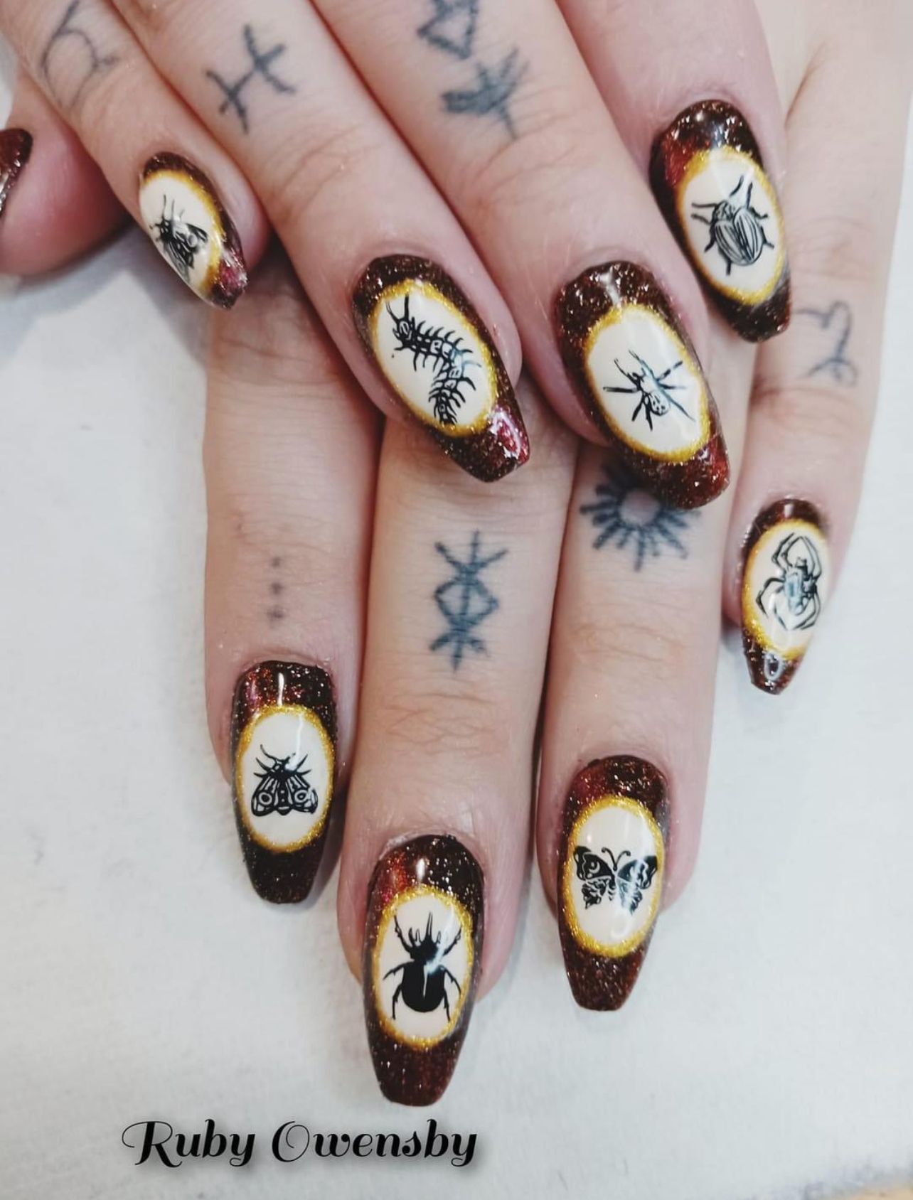 Bugs nail art