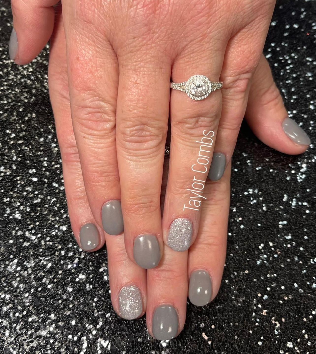Gray color nails