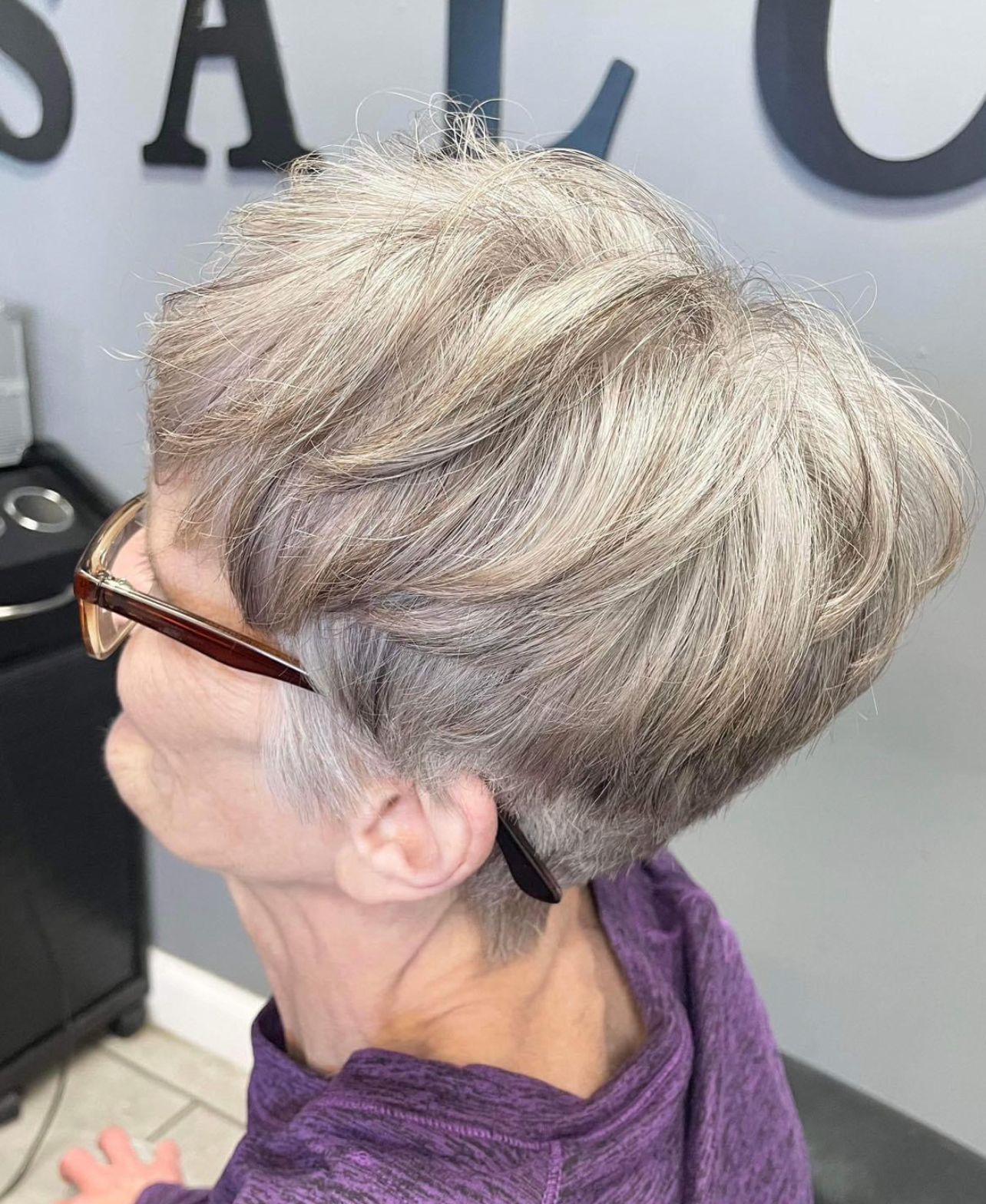 Short hair style for older woman