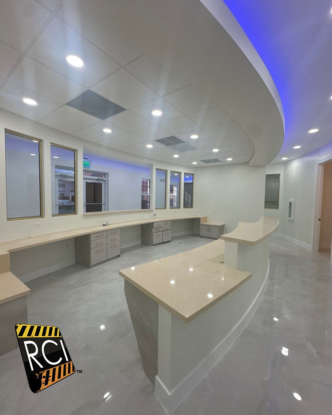 A room with a sign that says rci on it