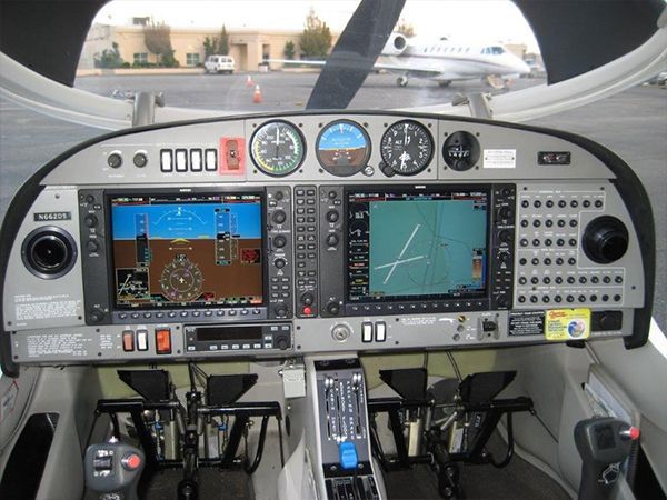 Diamond Star DA40 Controller