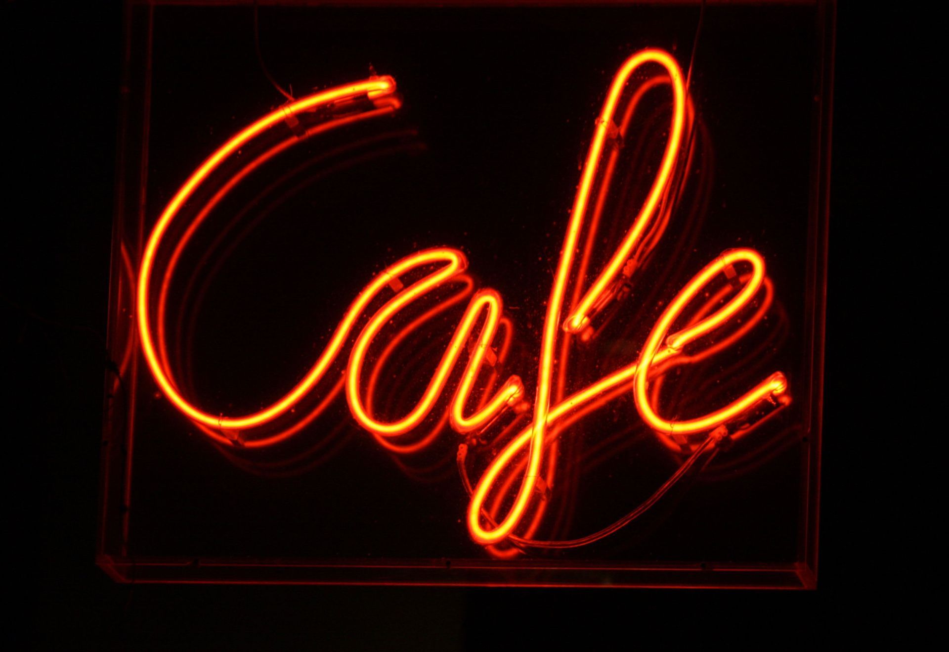How to Maximize Walk-Ins with a High-Impact Electronic Sign
