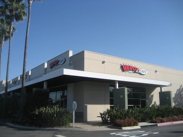 A very large building with a sign that says verizon on it