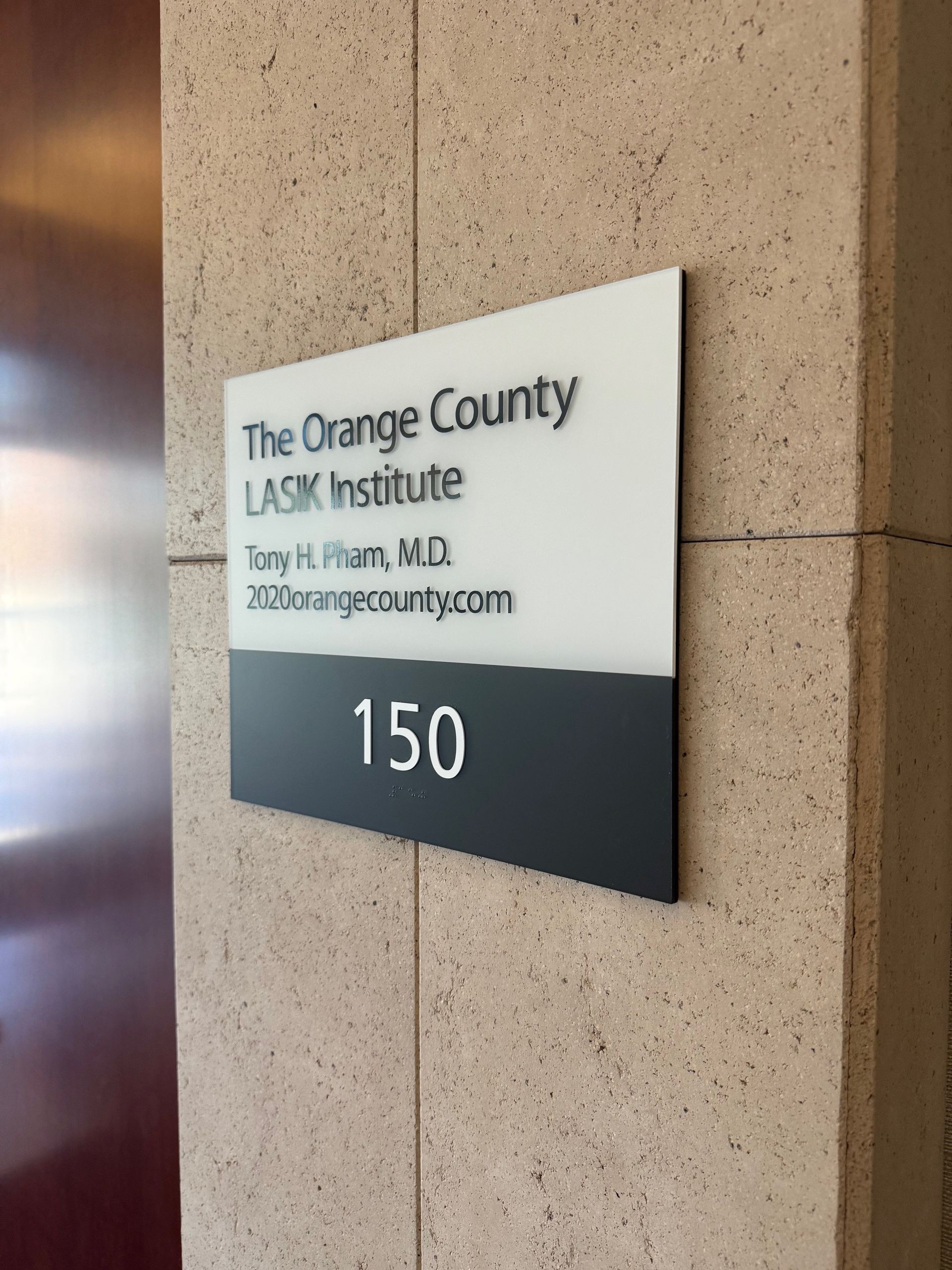 A sign for the orange county lasik institute