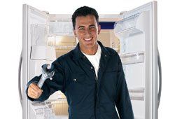 Repairman of refrigerator