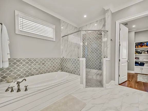 Neshoba, house interior