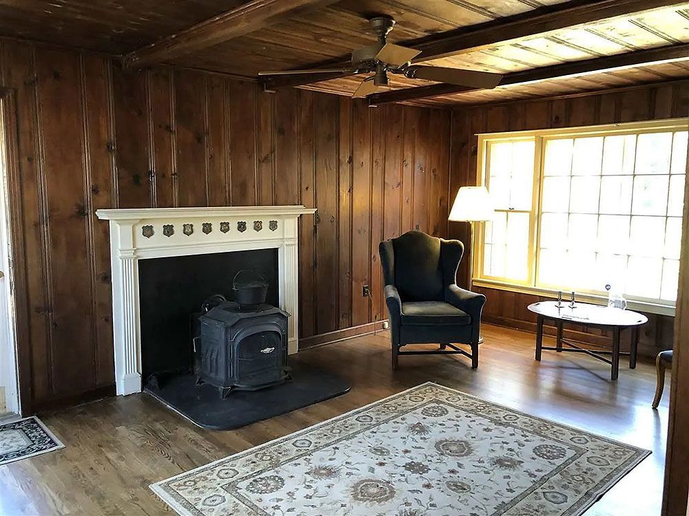 Dining Room from Entryway Before